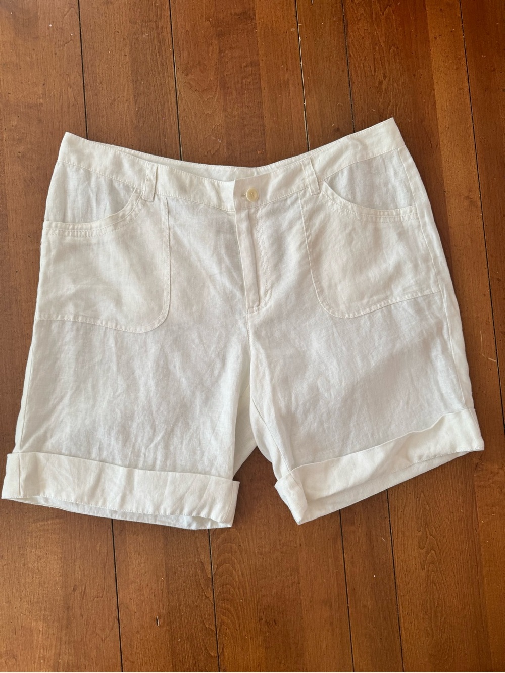 White + Warren 100% Linen Utility Shorts White Cuffed Resort Size 14 Mid Rise